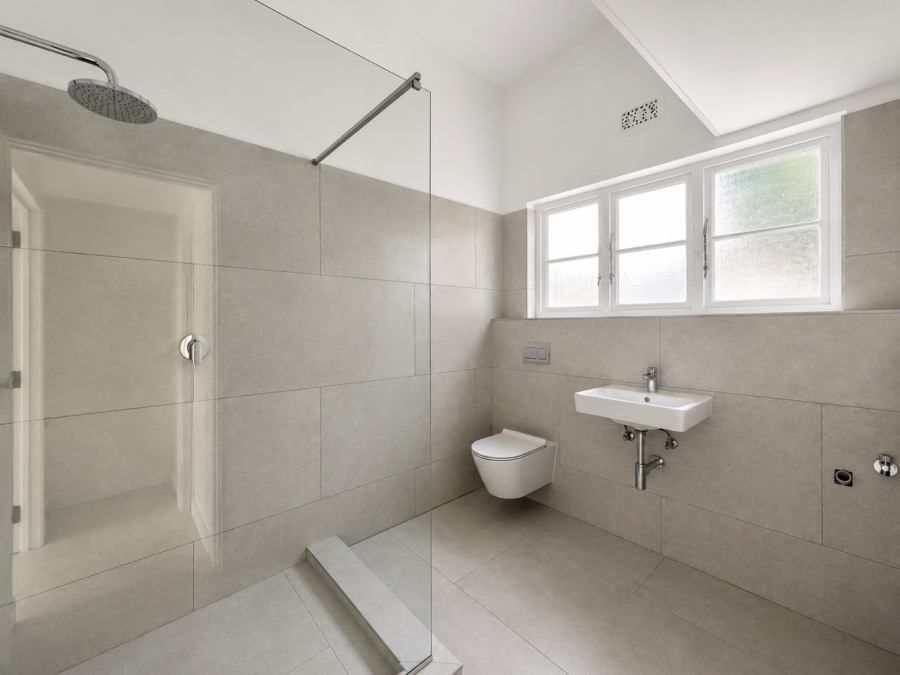 2 Bedroom Property for Sale in Sea Point Western Cape